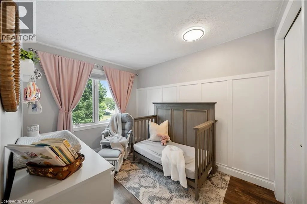 45 FREEMAN Crescent