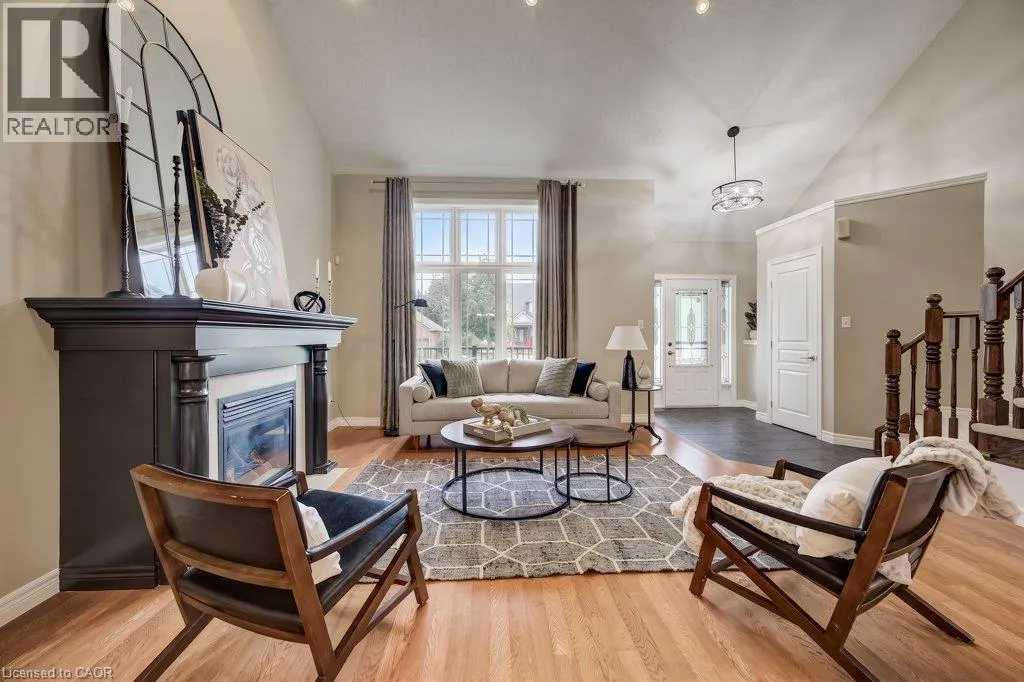 16 IRONGATE Drive