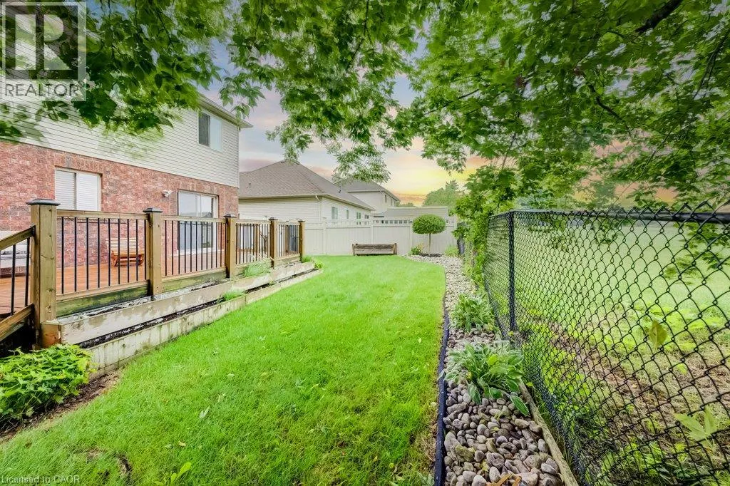 16 IRONGATE Drive