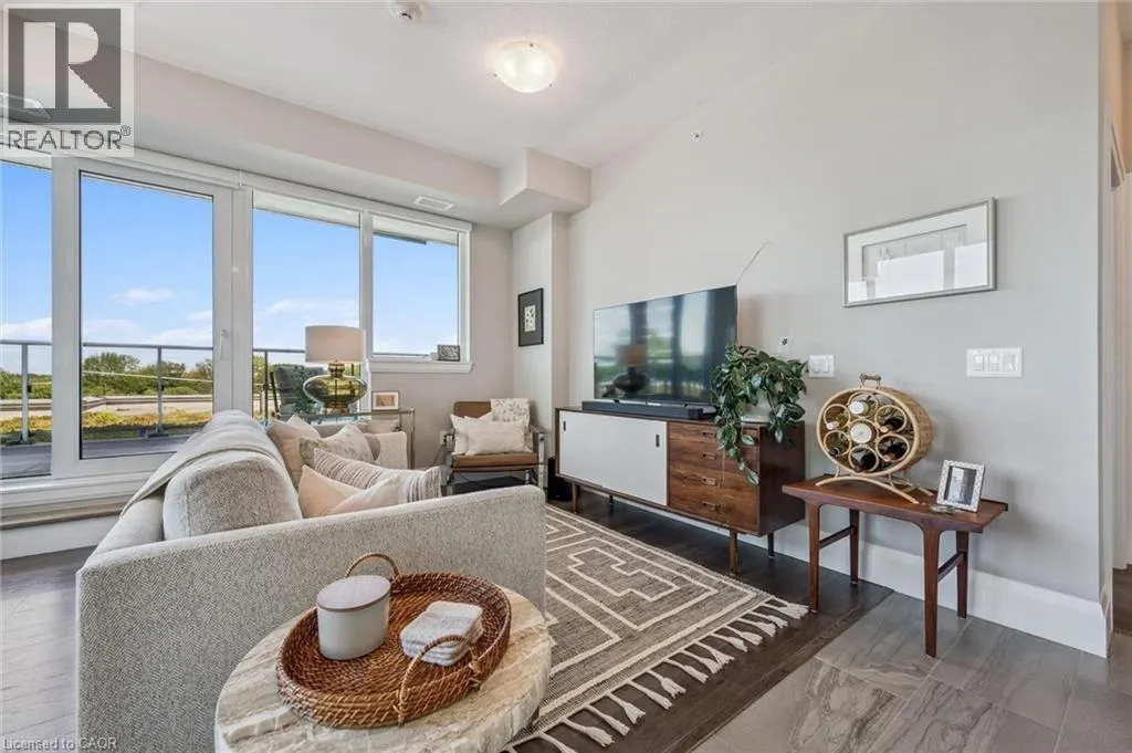 73 ARTHUR Street S Unit# 402 #402