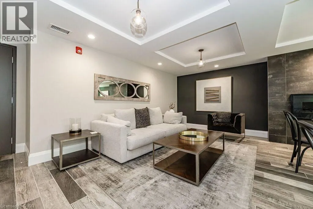 73 ARTHUR Street S Unit# 402 #402