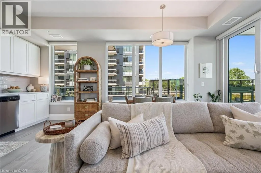 73 ARTHUR Street S Unit# 402 #402