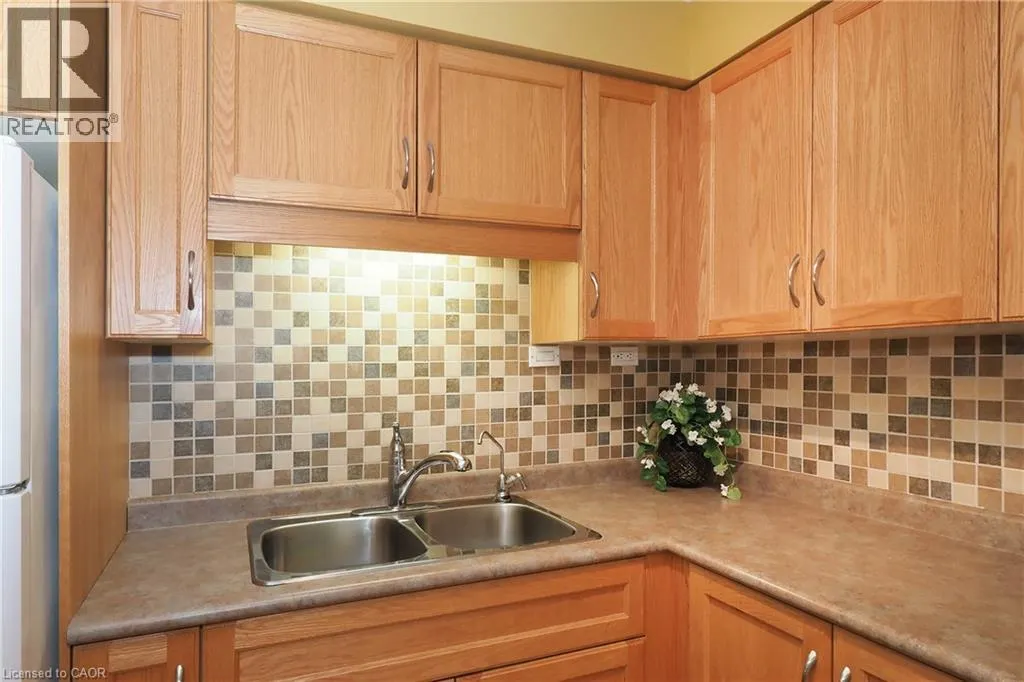 375 HOLIDAY INN Drive Unit# 34 #34