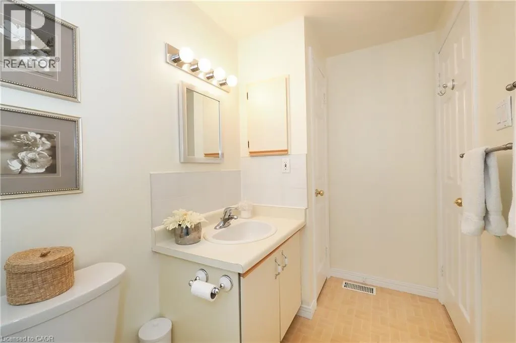 375 HOLIDAY INN Drive Unit# 34 #34