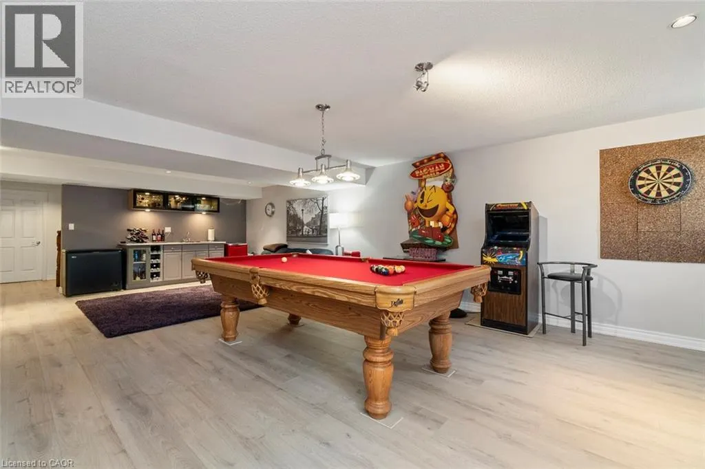 18 STONEGATE Drive