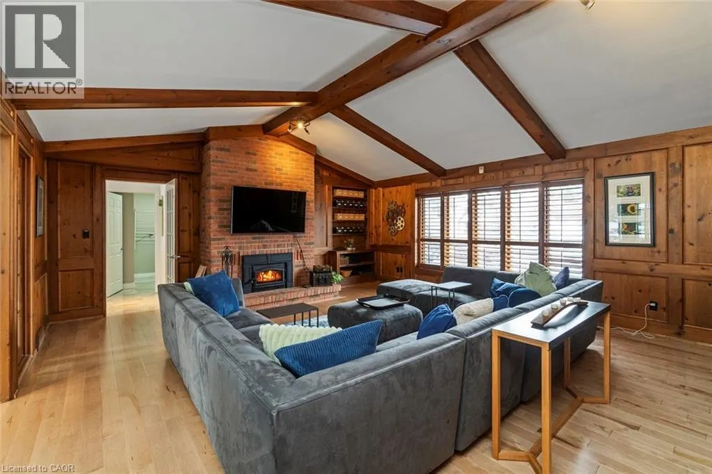 18 STONEGATE Drive