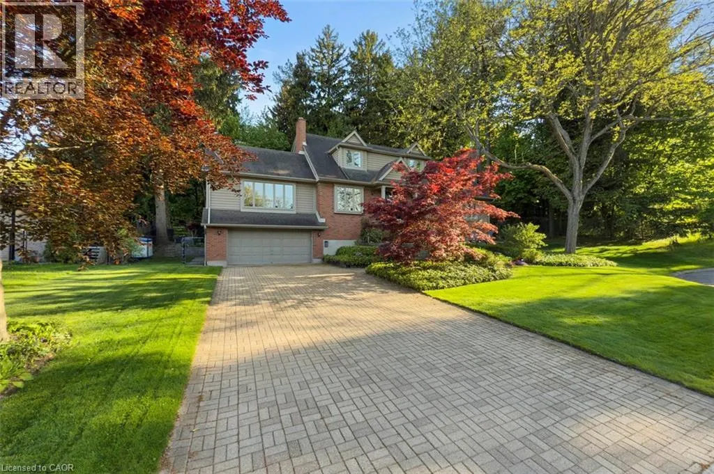 18 STONEGATE Drive