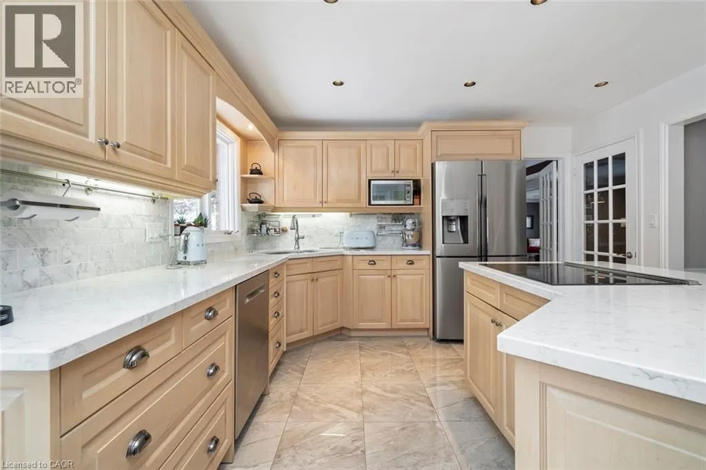 18 STONEGATE Drive