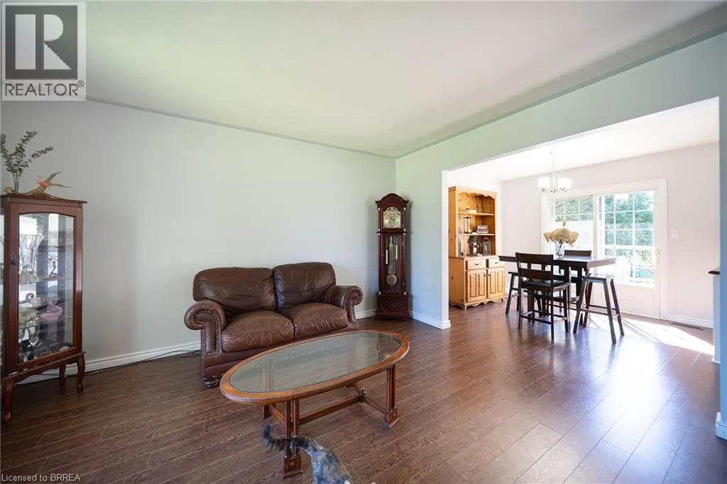 218 MECHANIC Street W