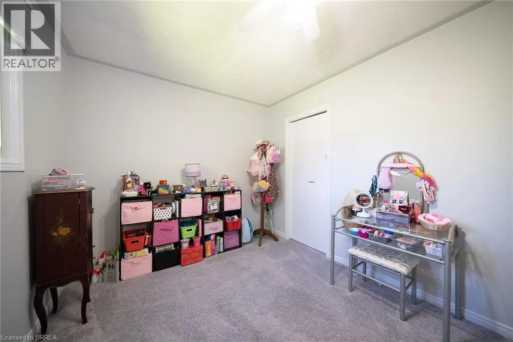 218 MECHANIC Street W