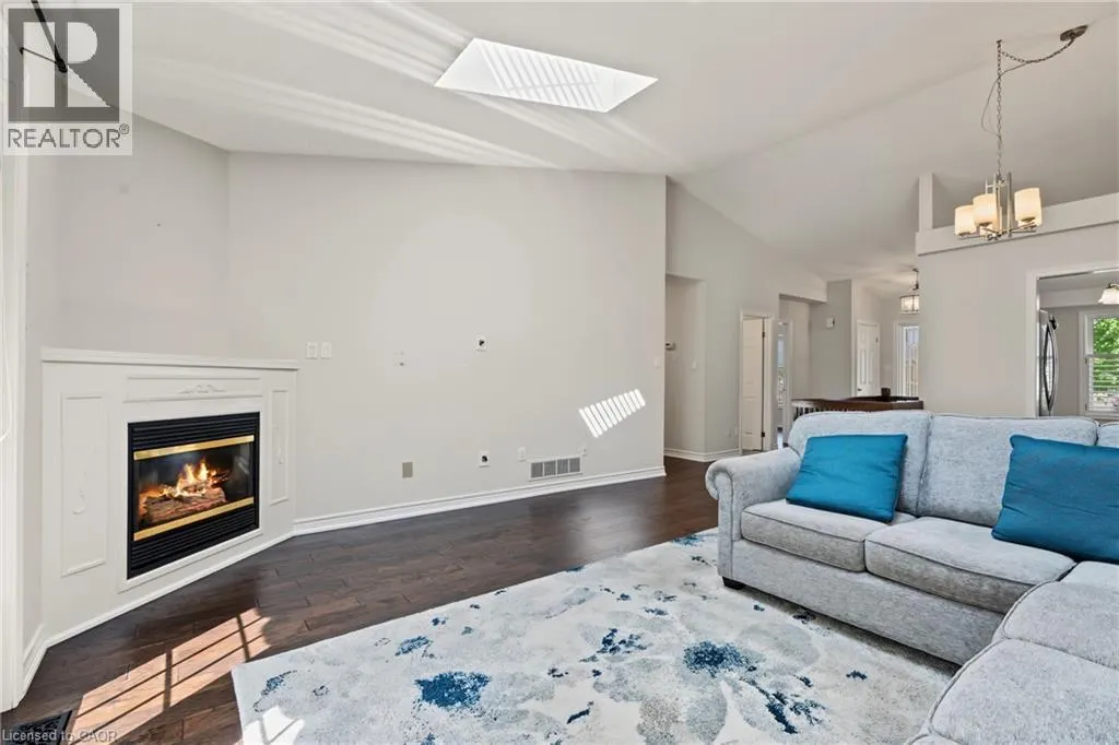 173 WILSON Street W Unit# 4 #4