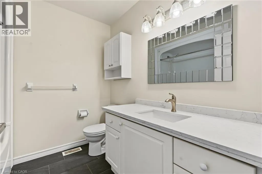173 WILSON Street W Unit# 4 #4