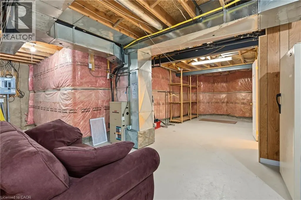 173 WILSON Street W Unit# 4 #4