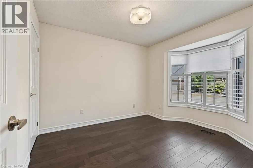 173 WILSON Street W Unit# 4 #4