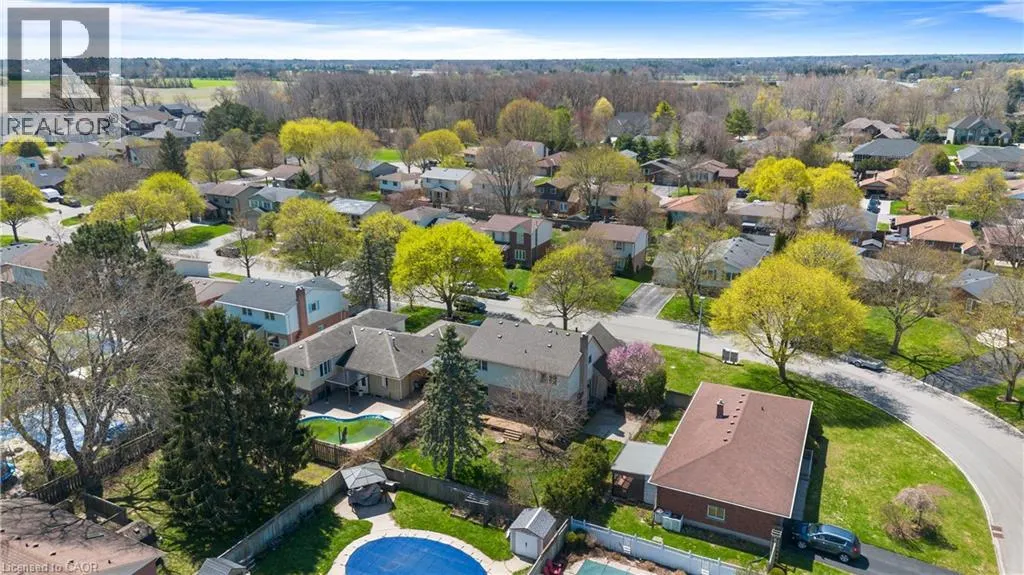 10 ATWOOD Crescent