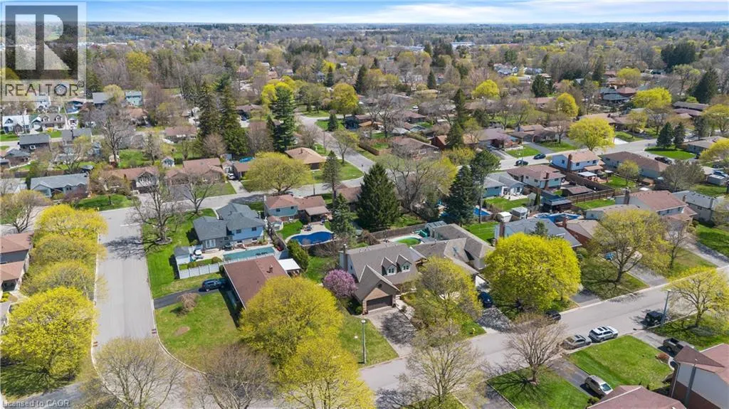 10 ATWOOD Crescent