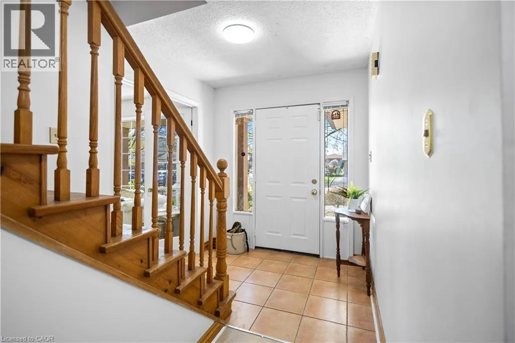 10 ATWOOD Crescent