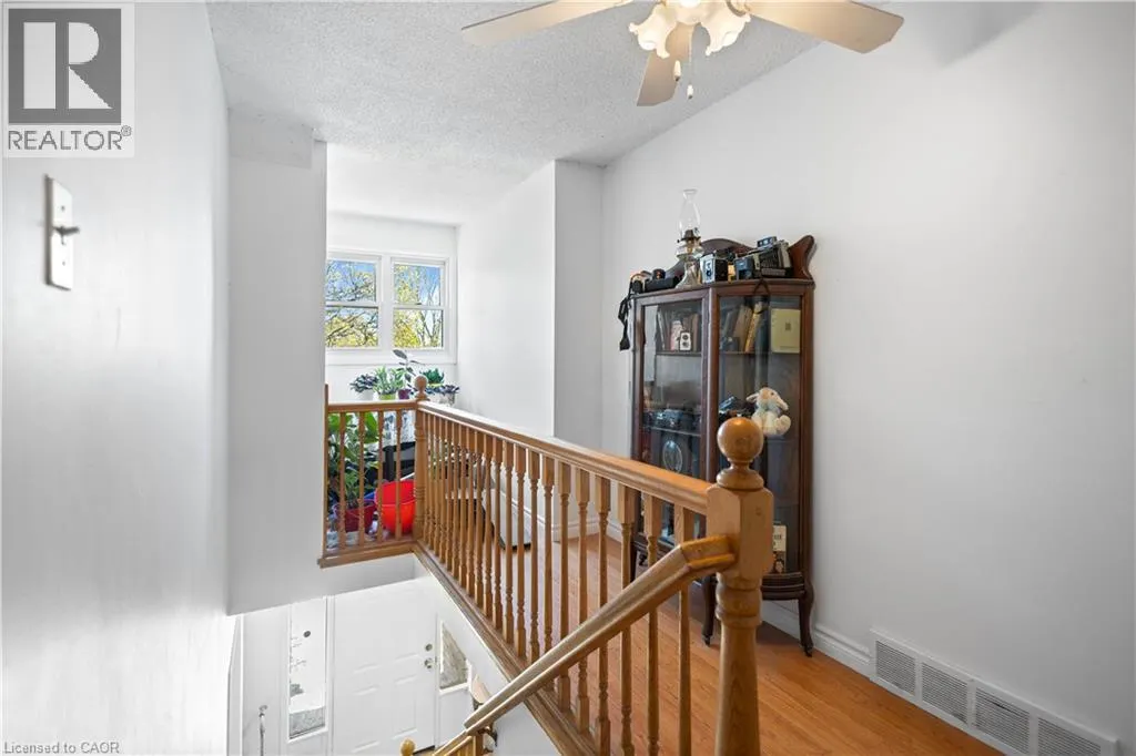 10 ATWOOD Crescent