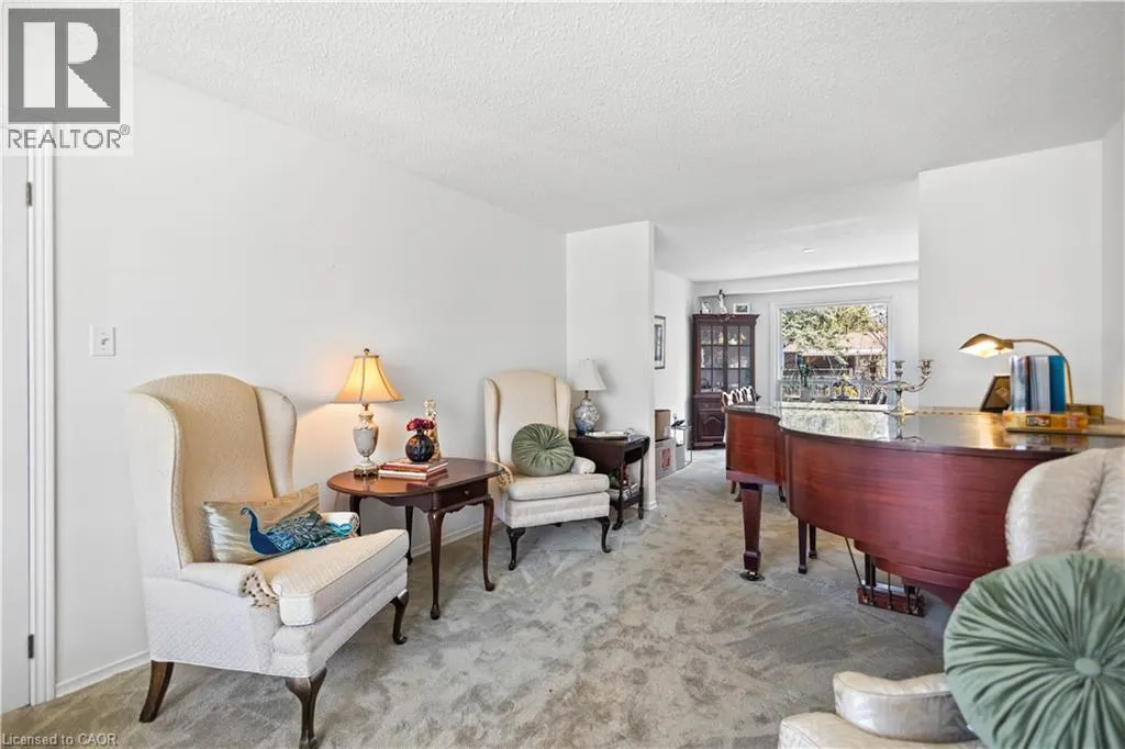 10 ATWOOD Crescent