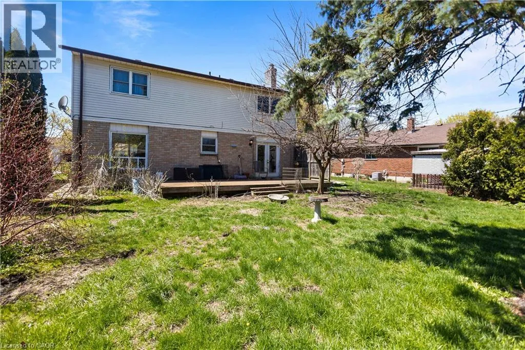10 ATWOOD Crescent