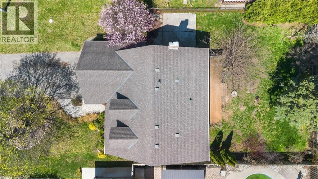 10 ATWOOD Crescent