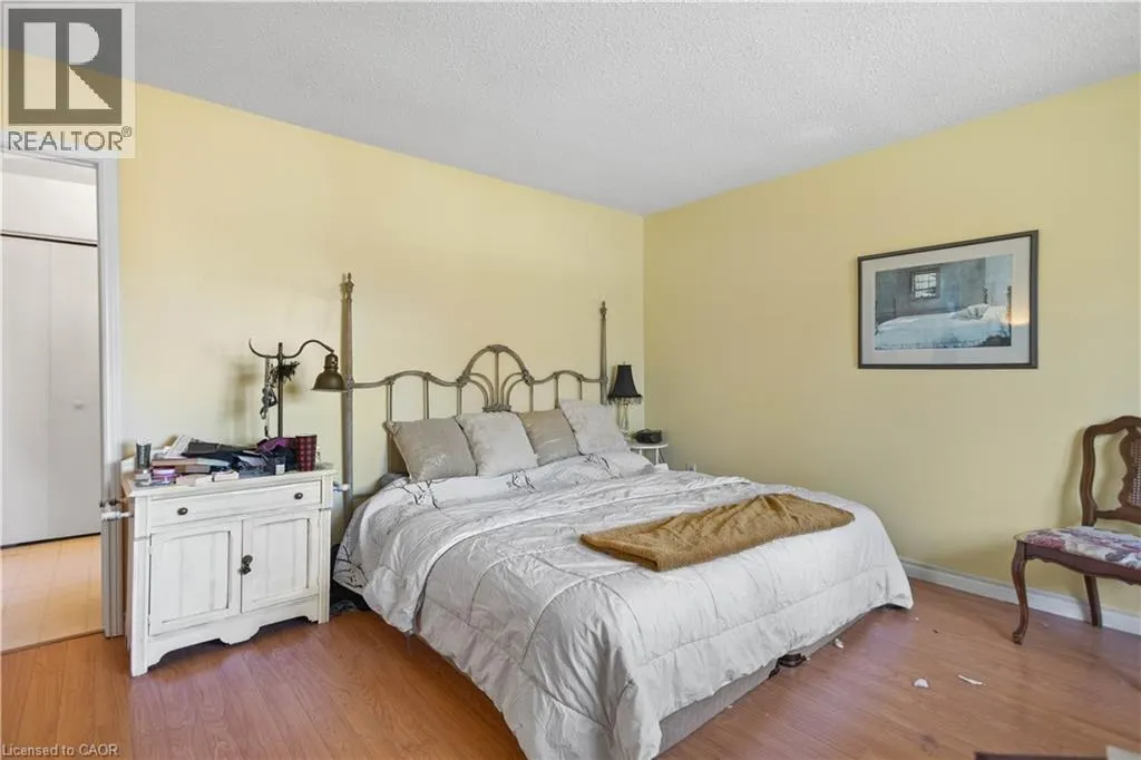 10 ATWOOD Crescent