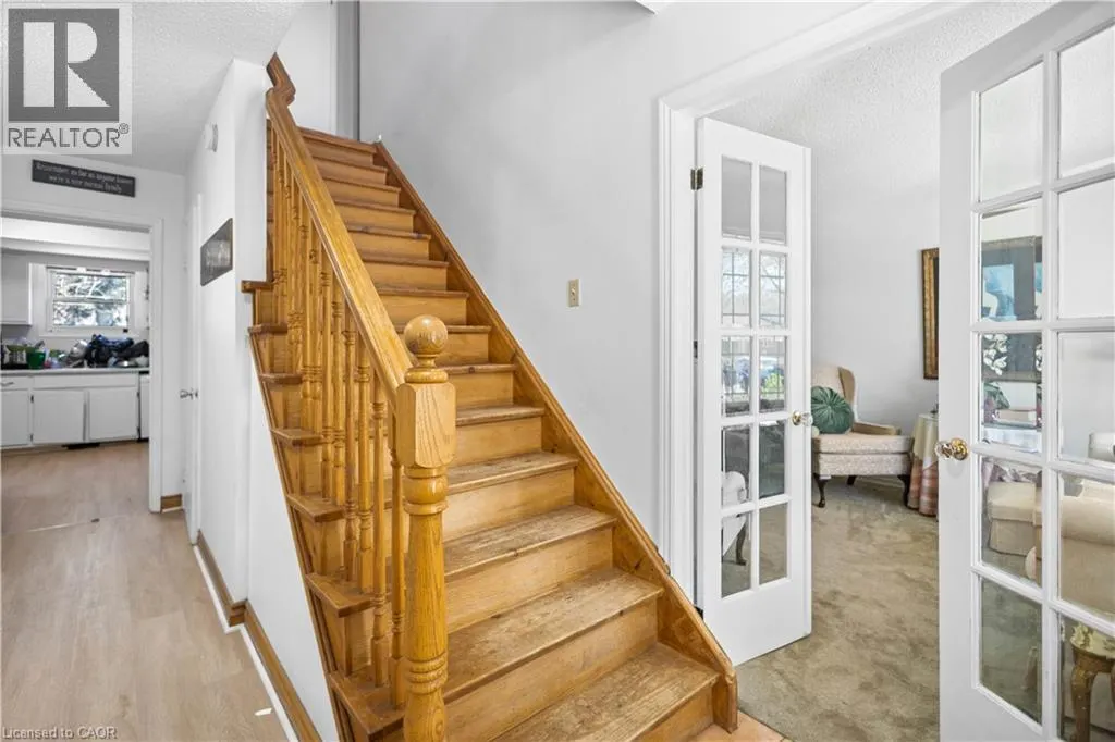 10 ATWOOD Crescent