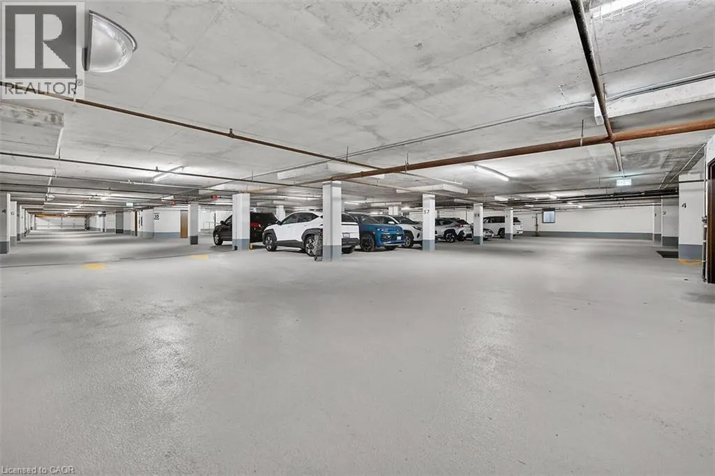 6 VILLAGE GREEN Boulevard Unit# 202 #202