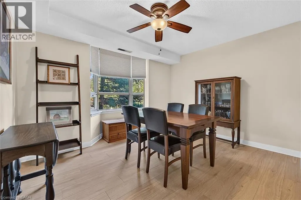 6 VILLAGE GREEN Boulevard Unit# 202 #202