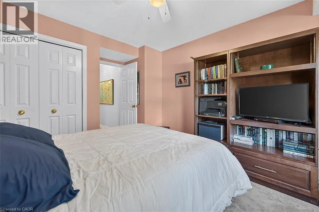 6 VILLAGE GREEN Boulevard Unit# 202 #202