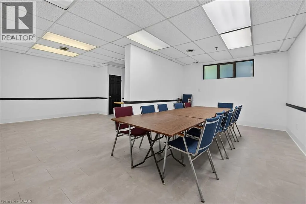 6 VILLAGE GREEN Boulevard Unit# 202 #202