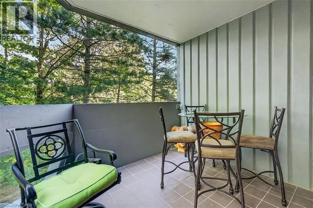 6 VILLAGE GREEN Boulevard Unit# 202 #202