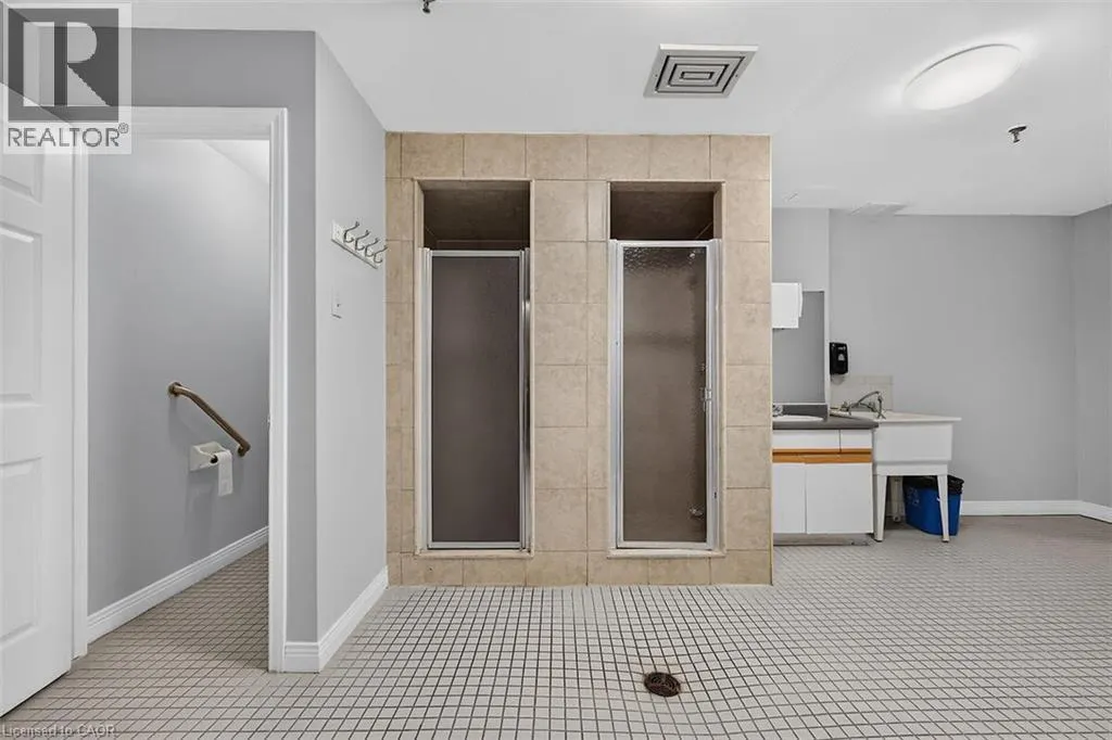 6 VILLAGE GREEN Boulevard Unit# 202 #202