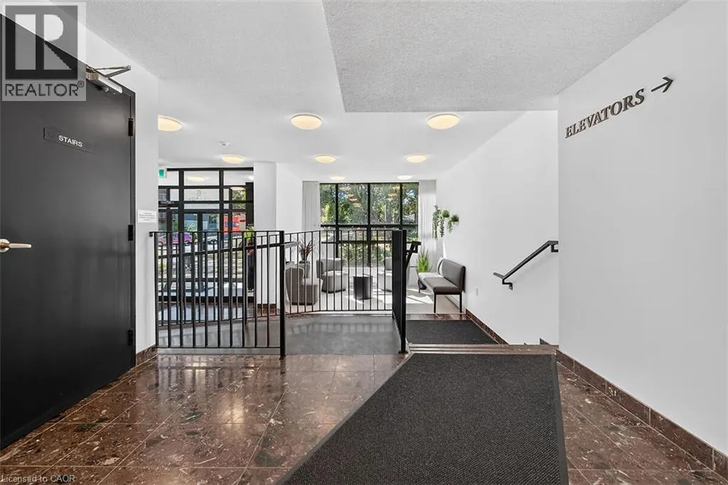 6 VILLAGE GREEN Boulevard Unit# 202 #202