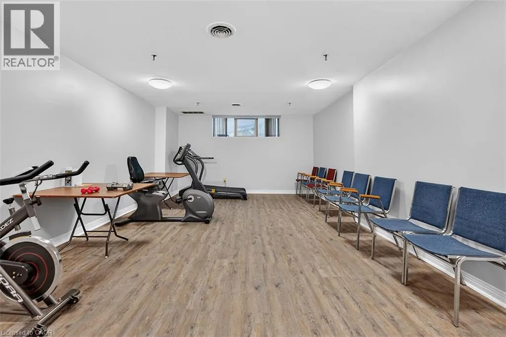 6 VILLAGE GREEN Boulevard Unit# 202 #202