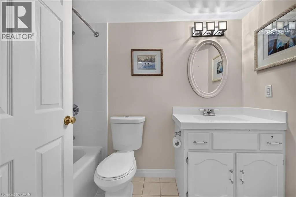6 VILLAGE GREEN Boulevard Unit# 202 #202