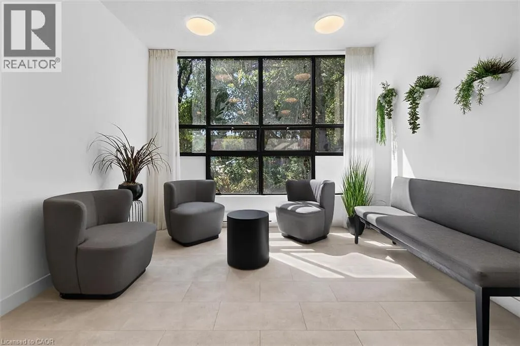 6 VILLAGE GREEN Boulevard Unit# 202 #202