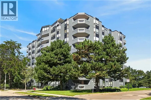 6 VILLAGE GREEN Boulevard Unit# 202