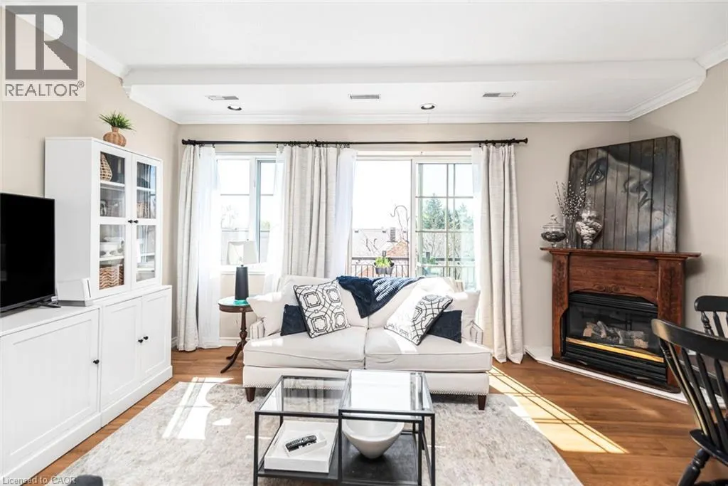 262 DUNDAS Street E Unit# 311 #311
