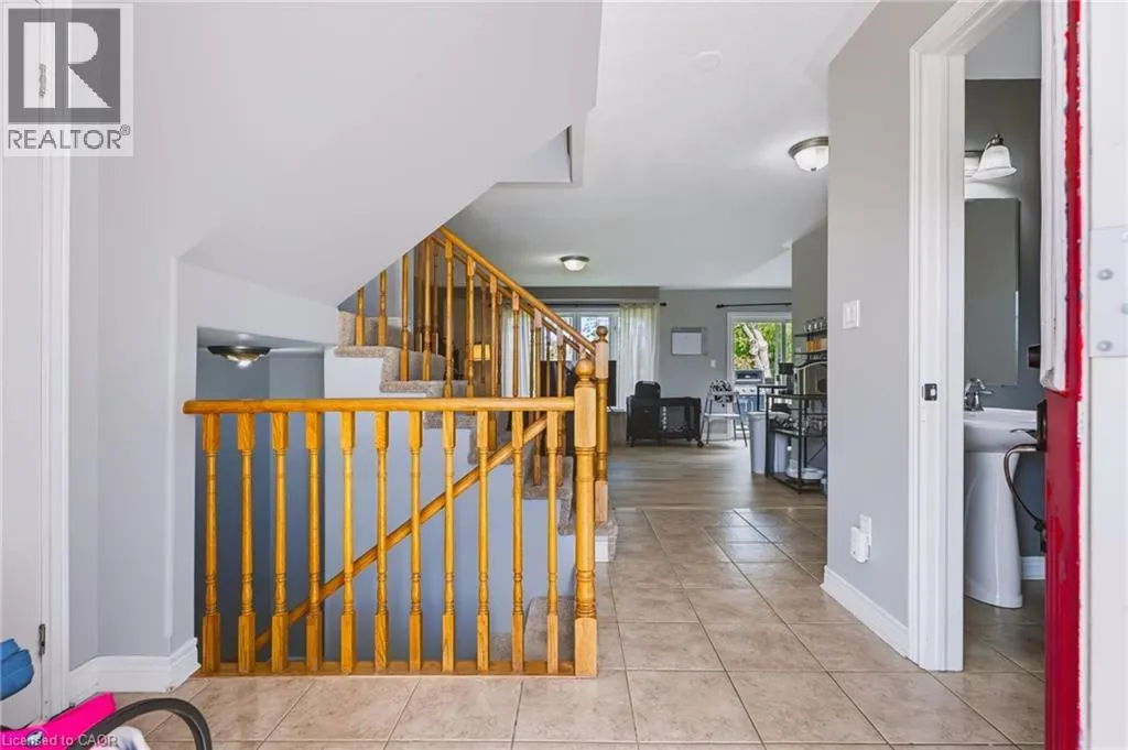 24 FALLINGBROOK Crescent