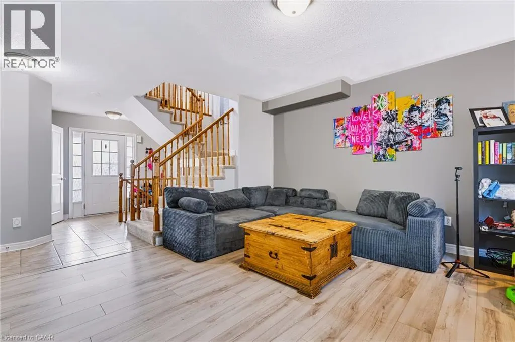24 FALLINGBROOK Crescent