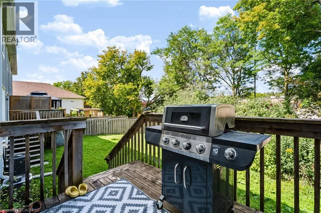 24 FALLINGBROOK Crescent