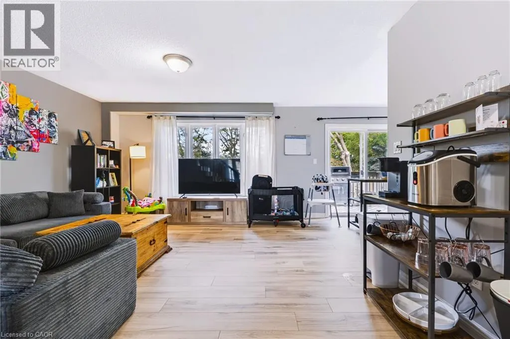 24 FALLINGBROOK Crescent
