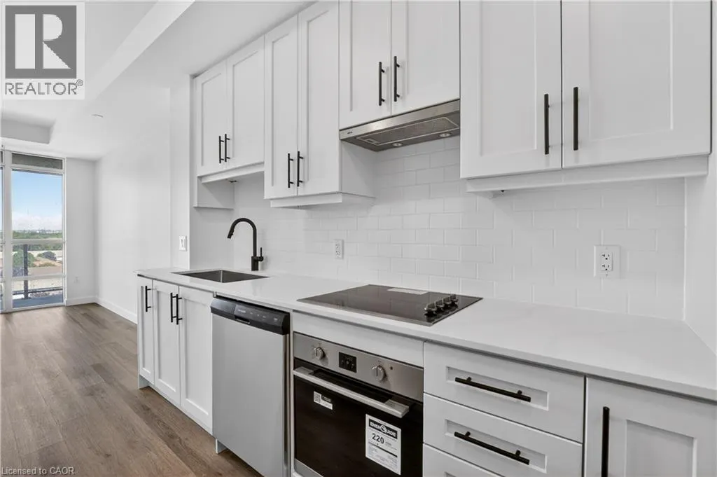461 GREEN Road Unit# 703 #703