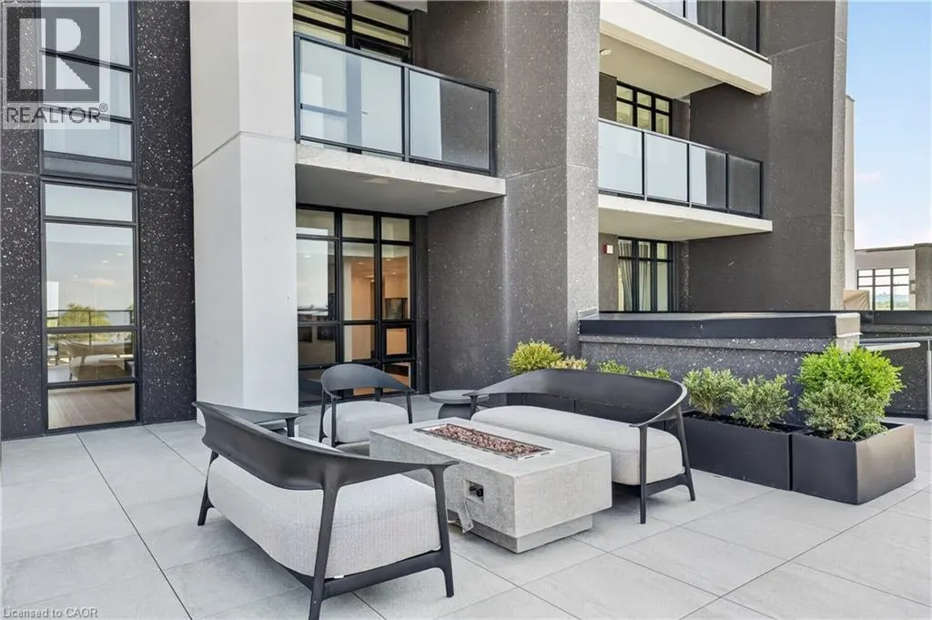 461 GREEN Road Unit# 703 #703