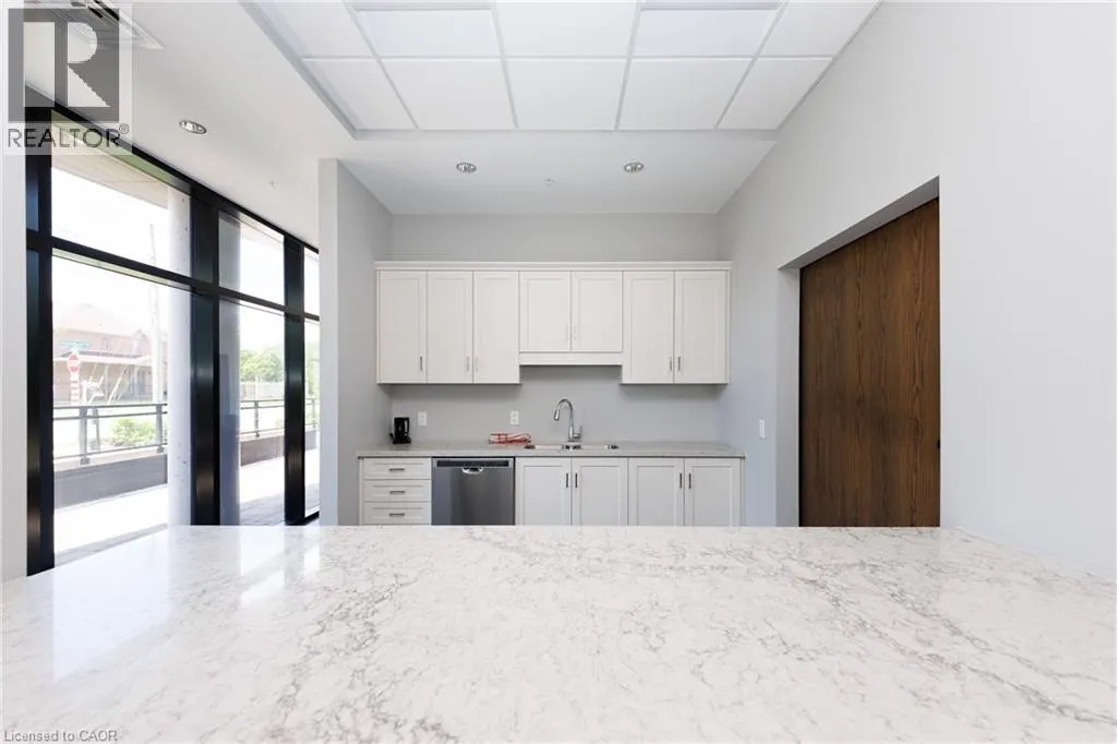 30 HAMILTON Street S Unit# 201 #201