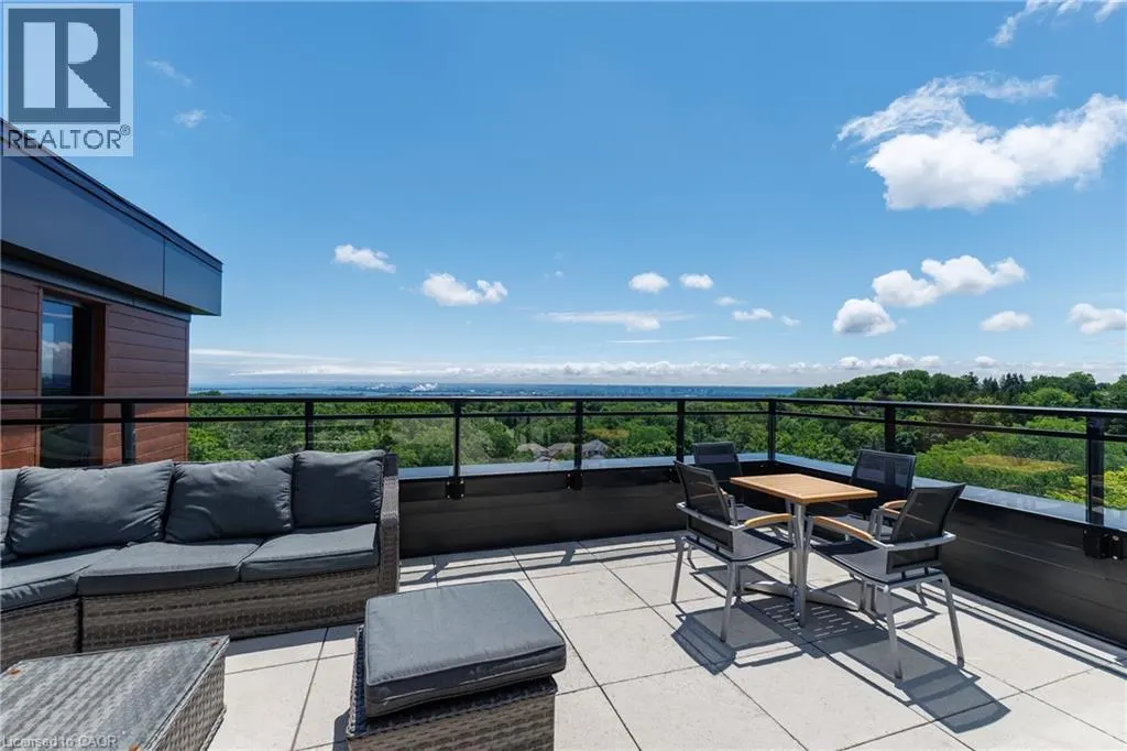 30 HAMILTON Street S Unit# 201 #201