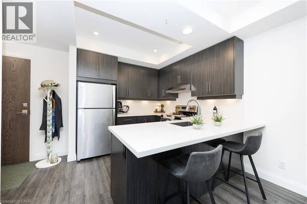 30 HAMILTON Street S Unit# 201 #201