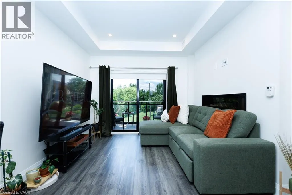 30 HAMILTON Street S Unit# 201 #201