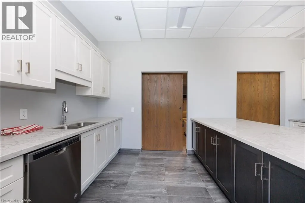 30 HAMILTON Street S Unit# 201 #201